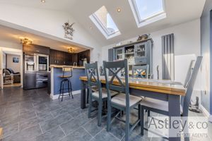 dining- click for photo gallery